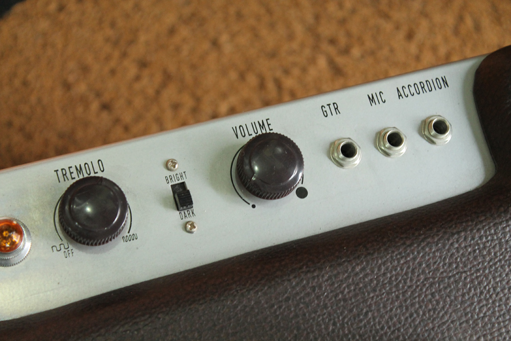 Two Tone Fender Pawn Shop Excelsior